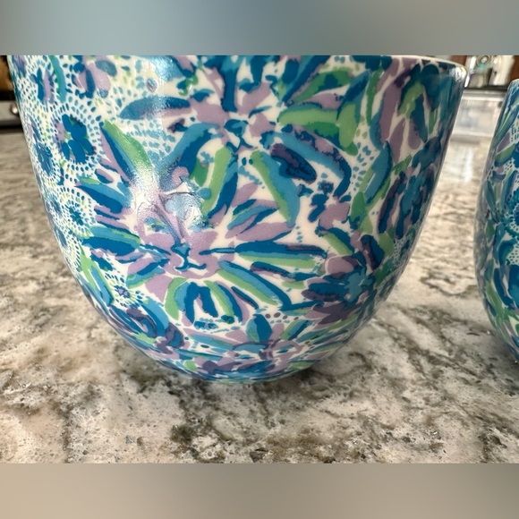 Lilly Pulitzer 12 oz Ceramic Coffee Mug, High Maintenance, Set of 2, Like New - Picture 7 of 8